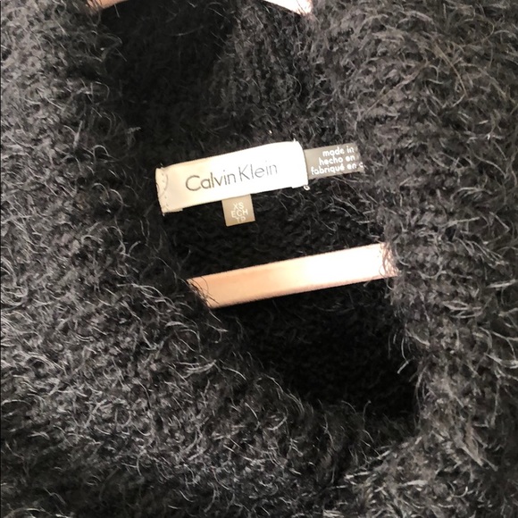 Beautiful Calvin Klein sweater 💕 - Picture 3 of 4